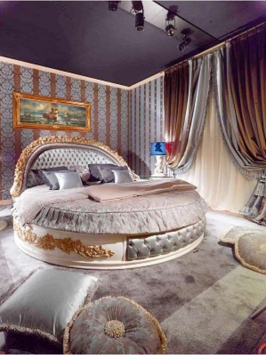 Кровать ASNAGHI INTERIORS La boutique L21001