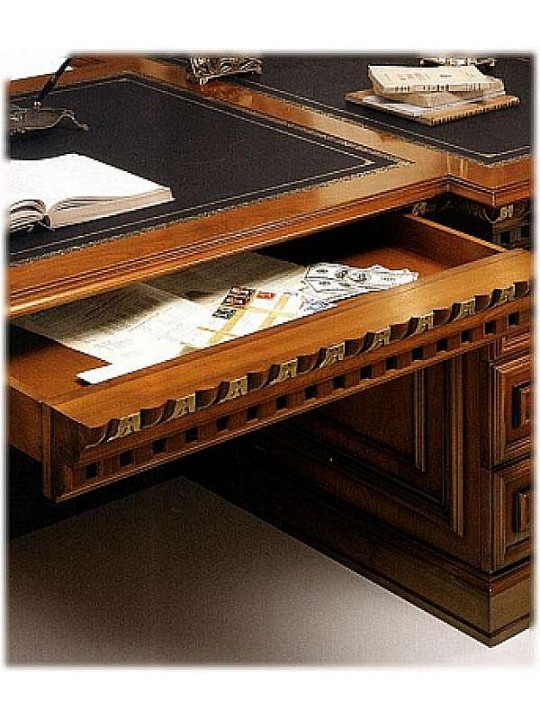 Письменный стол CAPPELLINI INTAGLI Catalogo copertina bianca 1200